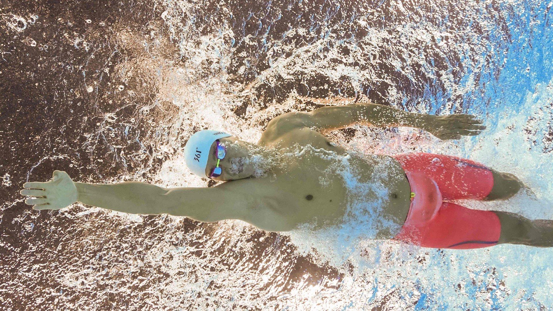 暴风眼中拿球说话 KD太阳生涯首砍三双带队止颓